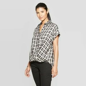 Knox Rose plaid loose fitting top